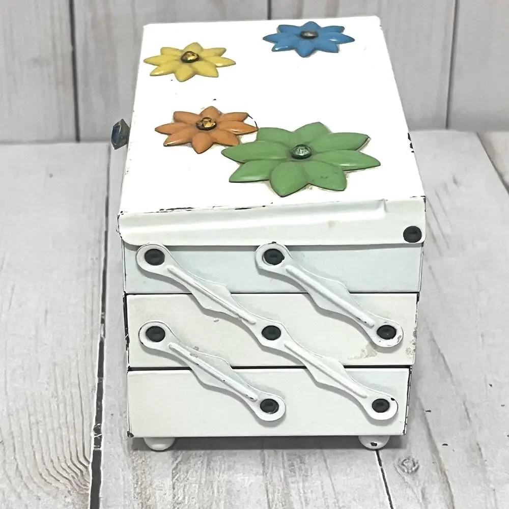 Mod 1960s Vintage Japan Metal Daisy Accordion Jewelry Box Whimsy